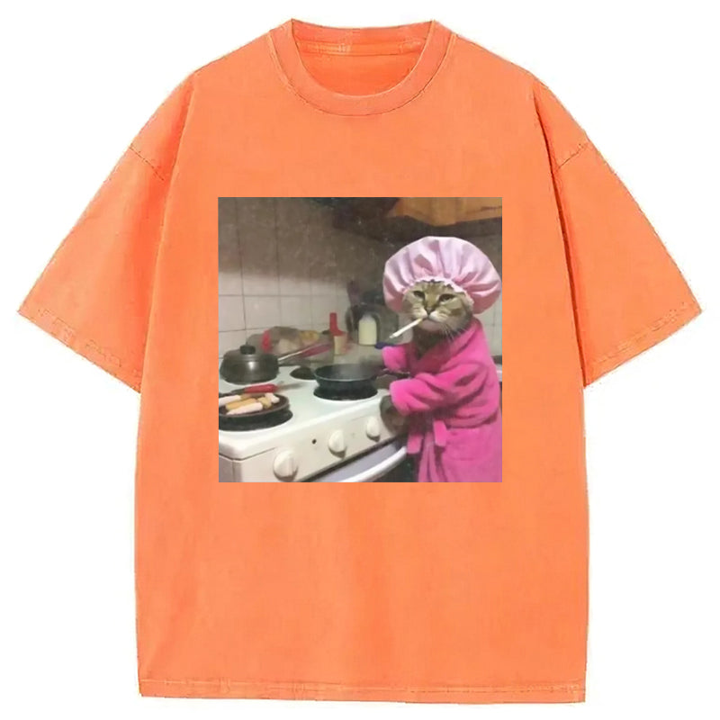 Funny Housewife Cat Washed Unisex Tee