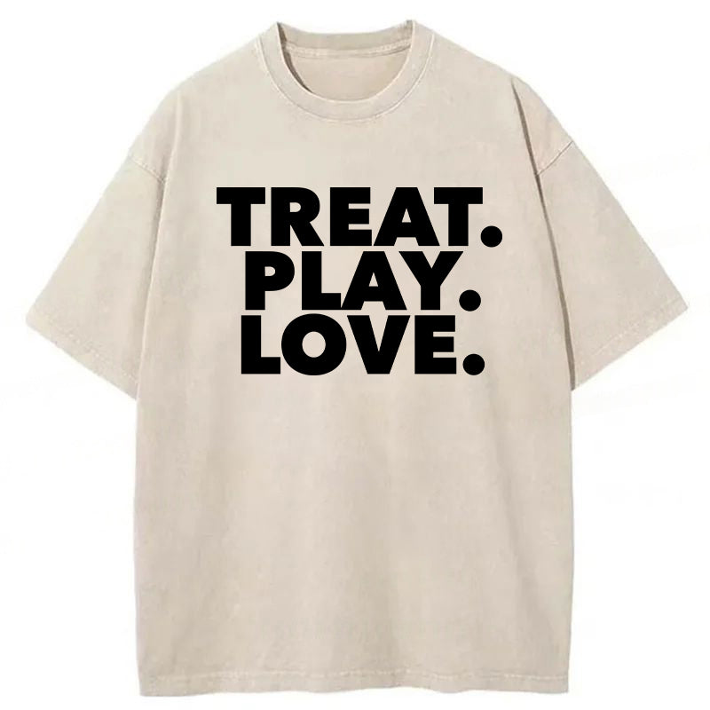 TREAT PLAY LOVE Washed Unisex Tee