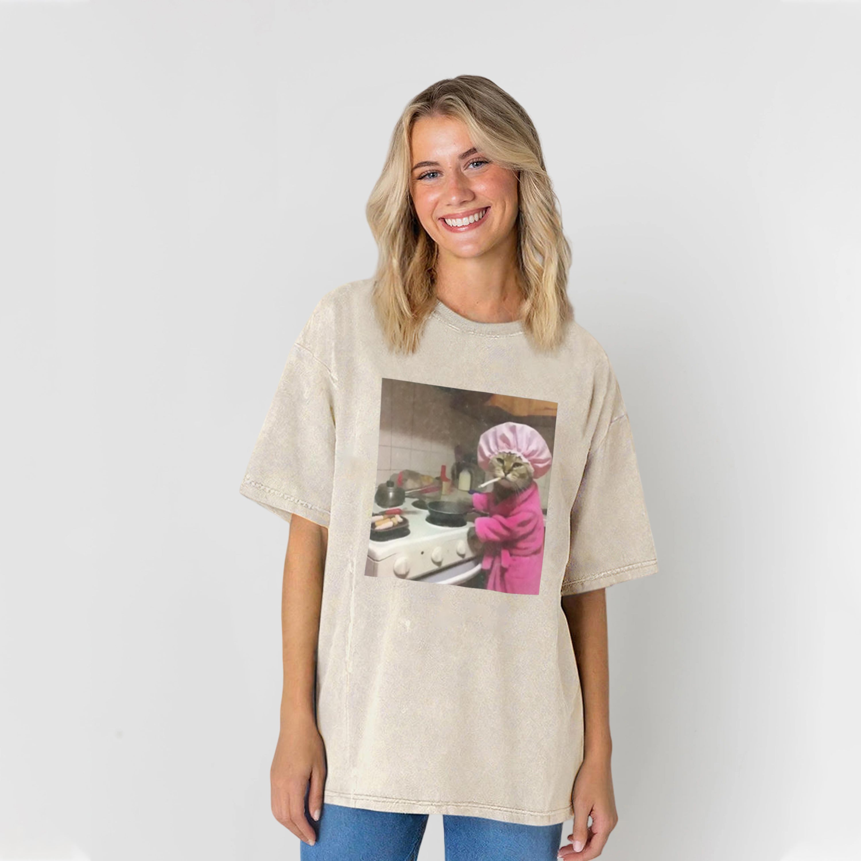 Funny Housewife Cat Washed Unisex Tee