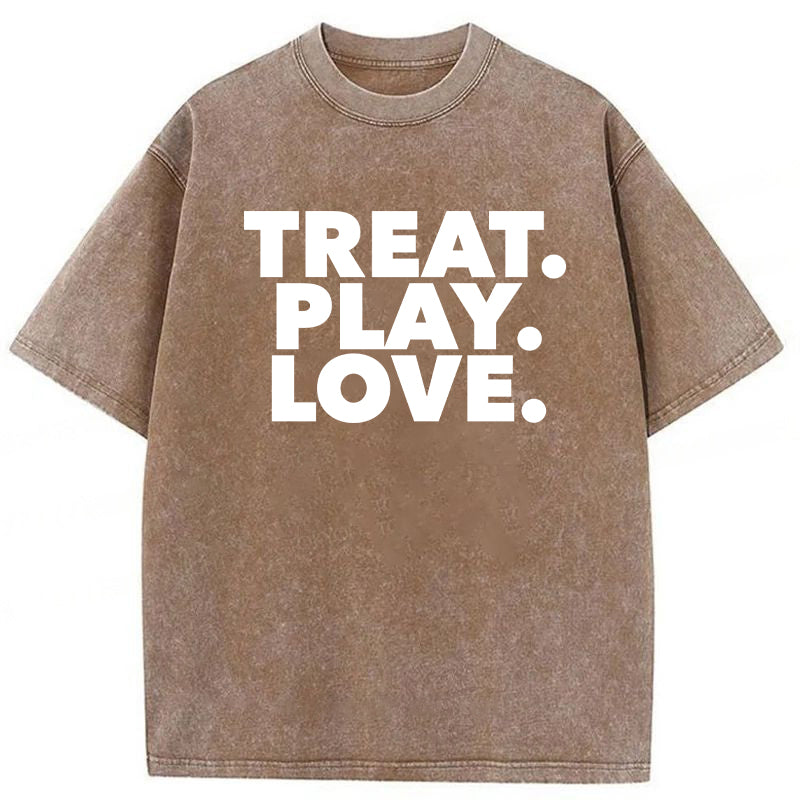 TREAT PLAY LOVE Washed Unisex Tee