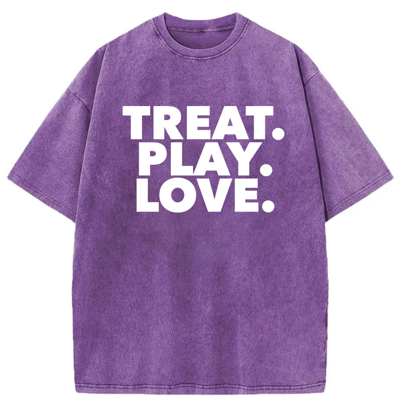 TREAT PLAY LOVE Washed Unisex Tee